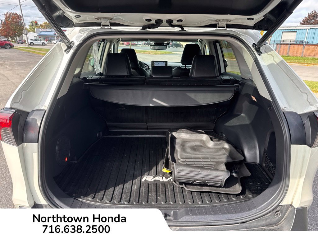 Used 2021 Toyota RAV4 Limited w/ Limited Grade Weather Package AWD/4WD image 18