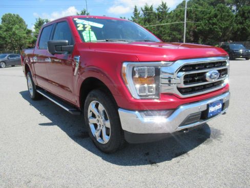 Used 2022 Ford F150 XLT w/ Equipment Group 302A High AWD/4WD image 3