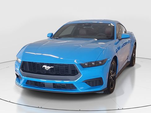 Used 2025 Ford Mustang Premium RWD image 4