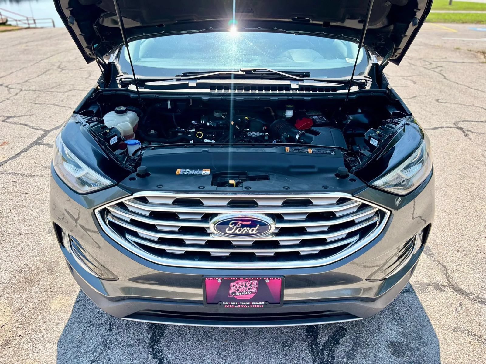 Used 2019 Ford Edge Titanium FWD image 15
