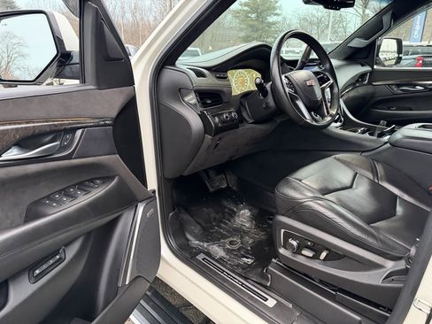 Used 2015 Cadillac Escalade Platinum image 15