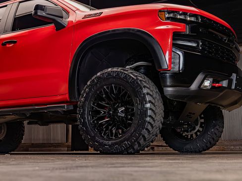 Used 2020 Chevrolet Silverado 1500 LT Trail Boss AWD/4WD image 16