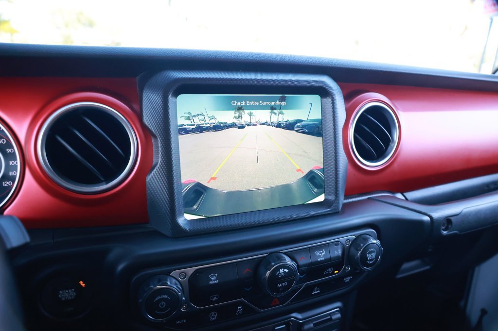 Used 2021 Jeep Gladiator Rubicon AWD/4WD image 32