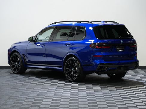Used 2025 BMW X7 M60i AWD/4WD image 8