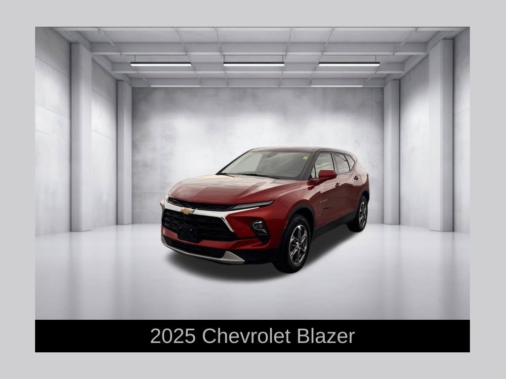 Used 2025 Chevrolet Blazer LT FWD image 1