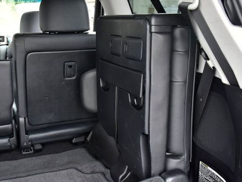 Used 2011 Lexus LX 570 4WD image 17