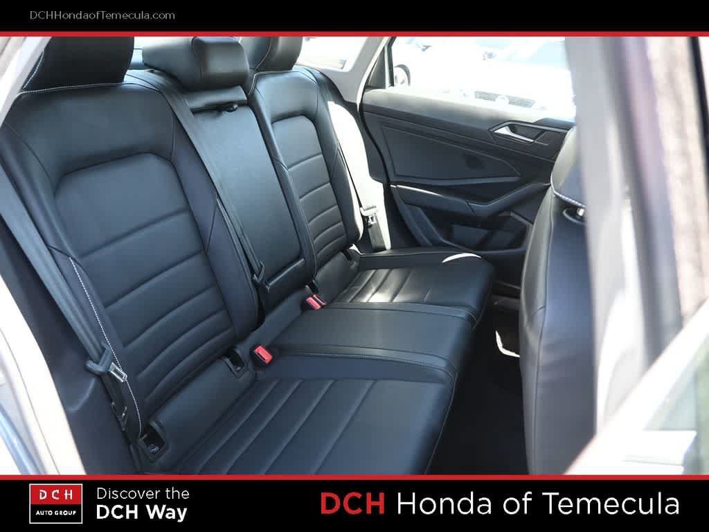 Used 2024 Volkswagen Jetta SE FWD image 20
