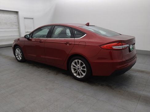 Used 2019 Ford Fusion SE image 3