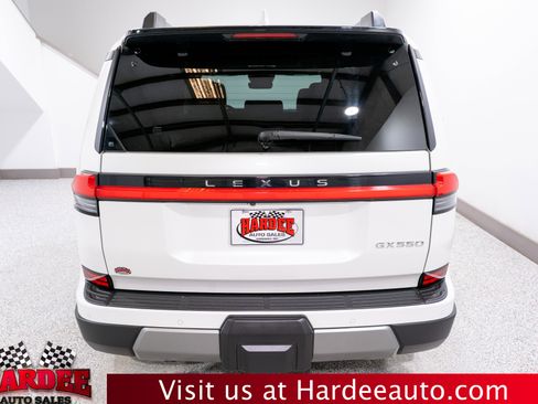 Used 2024 Lexus GX 550 image 4