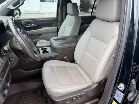 Used 2022 Chevrolet Tahoe LT w/ Luxury Package AWD/4WD image 22
