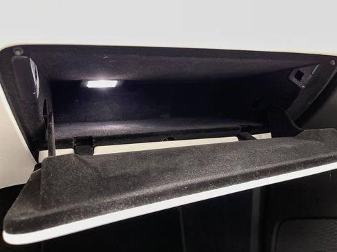 Used 2018 Tesla Model X 100D image 27