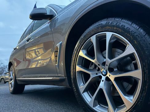 Used 2024 BMW X5 xDrive40i image 9