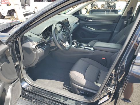 Certified 2024 Nissan Altima 2.5 SV FWD image 12