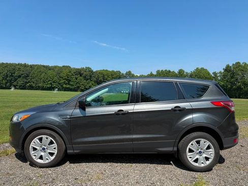 Used 2016 Ford Escape S FWD image 2
