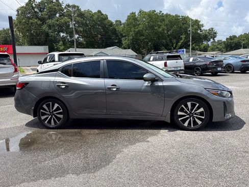 Used 2024 Nissan Sentra SV w/ SV Premium Package FWD image 6