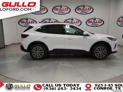 Used 2023 Ford Escape SE image 9