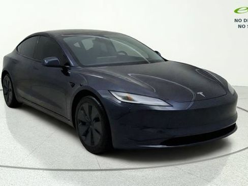 Used 2025 Tesla Model 3 Long Range AWD/4WD image 2