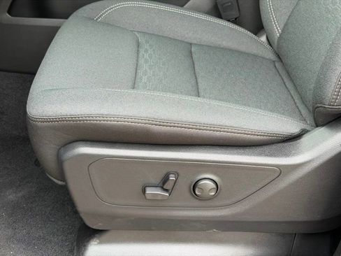 New 2026 RAM 1500 4x4 Crew Cab image 7