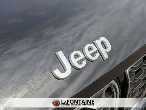 Certified 2024 Jeep Grand Cherokee L Limited w/ Luxury Tech Group II image 9