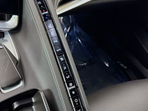 Used 2024 Chevrolet Corvette Stingray Preferred Cpe w/ 2LT image 17