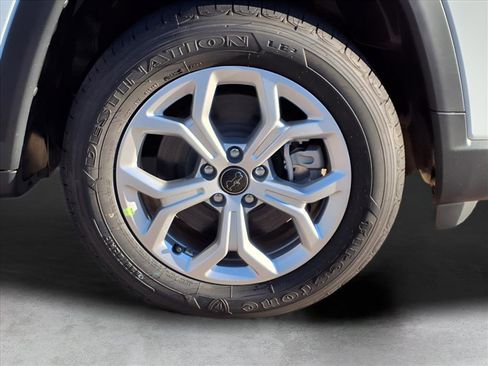 New 2026 Jeep Compass Latitude image 7