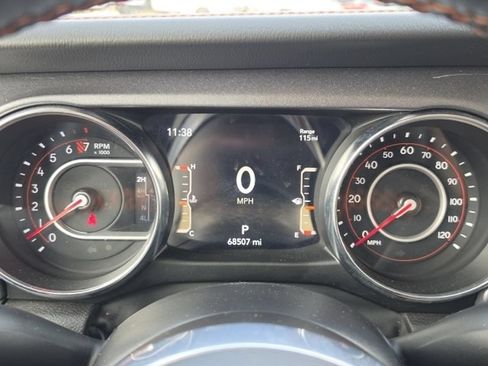 Used 2022 Jeep Gladiator Mojave w/ LED Lighting Group AWD/4WD image 18