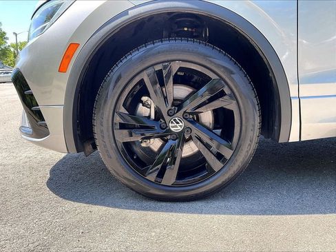 Used 2023 Volkswagen Tiguan SE R-Line AWD/4WD image 22