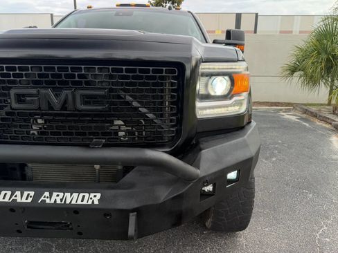 Used 2016 GMC Sierra 2500 Denali w/ Duramax Plus Package AWD/4WD image 24