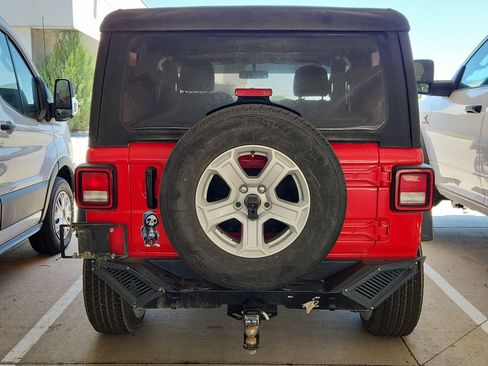 Used 2022 Jeep Wrangler Sport AWD/4WD image 4
