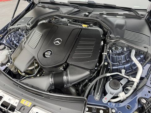Used 2025 Mercedes-Benz C 300 Sedan image 5
