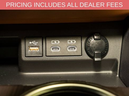 Used 2026 Toyota Highlander Platinum AWD/4WD image 18