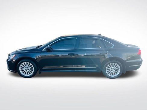 Used 2017 Volkswagen Passat 1.8T SE image 2