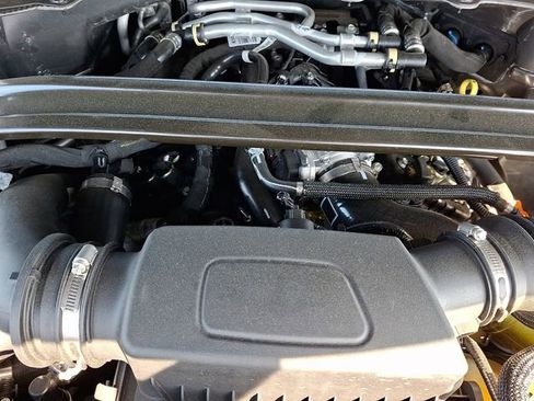 Used 2025 Ford Explorer ST AWD/4WD image 29
