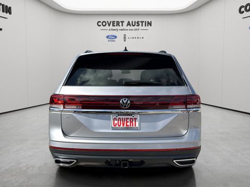 Used 2025 Volkswagen Atlas SE image 4