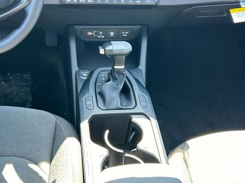 New 2025 Kia K4 LXS image 15