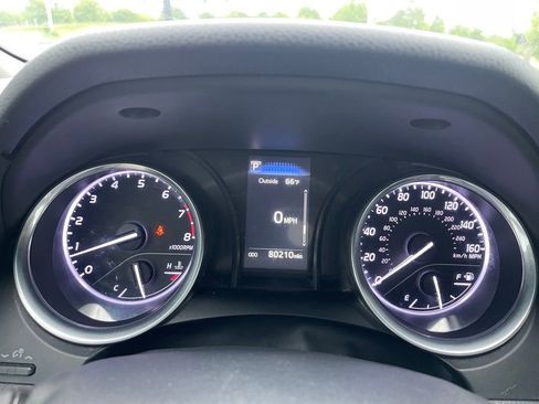 Used 2018 Toyota Camry LE FWD image 7