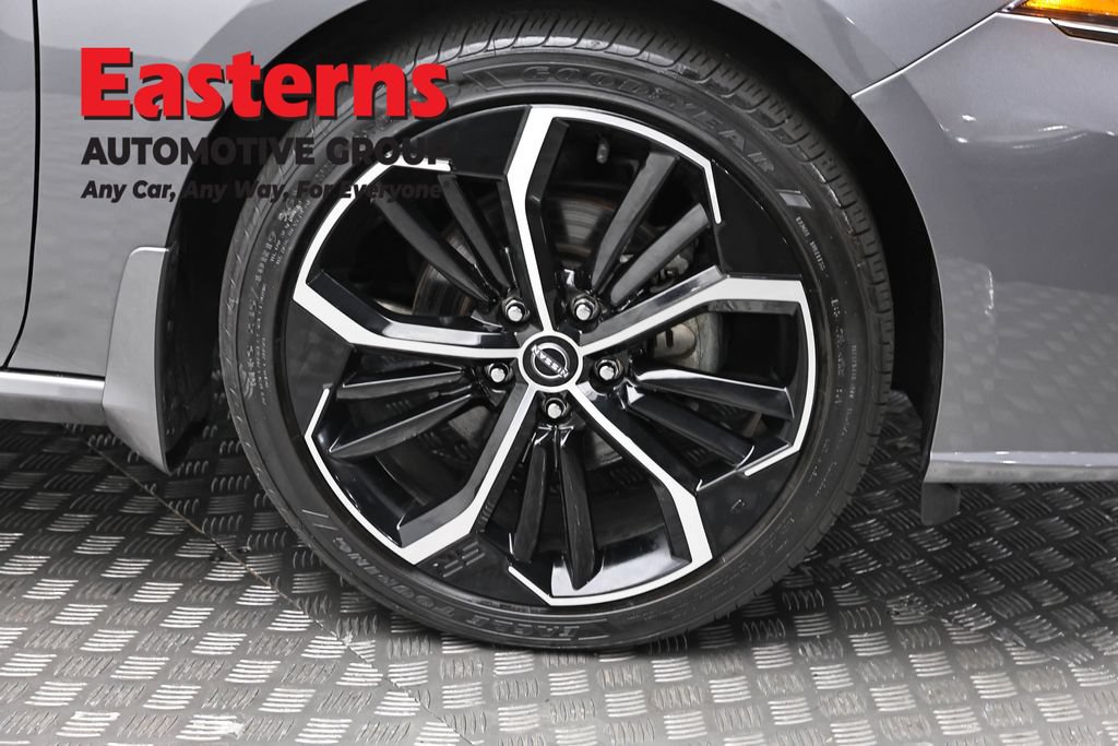 Used 2023 Nissan Altima 2.5 SR FWD image 32