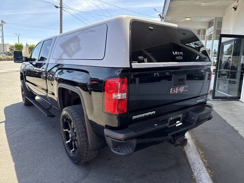 Used 2019 GMC Sierra 2500 Denali w/ Duramax Plus Package AWD/4WD image 4