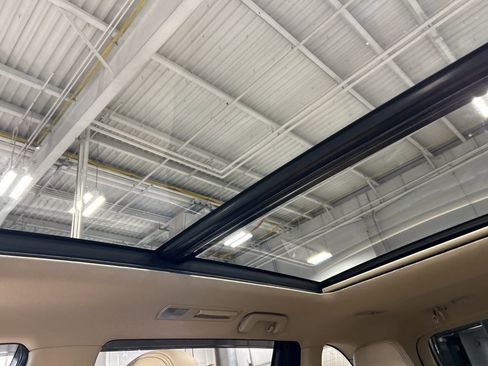 Used 2018 Toyota Highlander Limited Platinum image 26