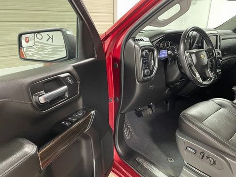 Used 2020 Chevrolet Silverado 1500 LT w/ Convenience Package AWD/4WD image 10