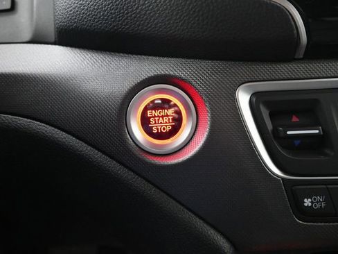 Used 2023 Honda Ridgeline RTL-E image 10