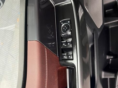 Used 2023 Ford F150 Lariat AWD/4WD image 23