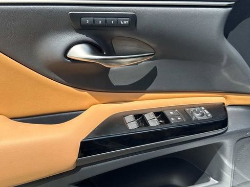 Used 2022 Lexus ES 350 w/ Premium Package image 26