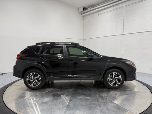 Used 2025 Subaru Crosstrek 2.0i Premium w/ Crosstrek Mirror Package image 8