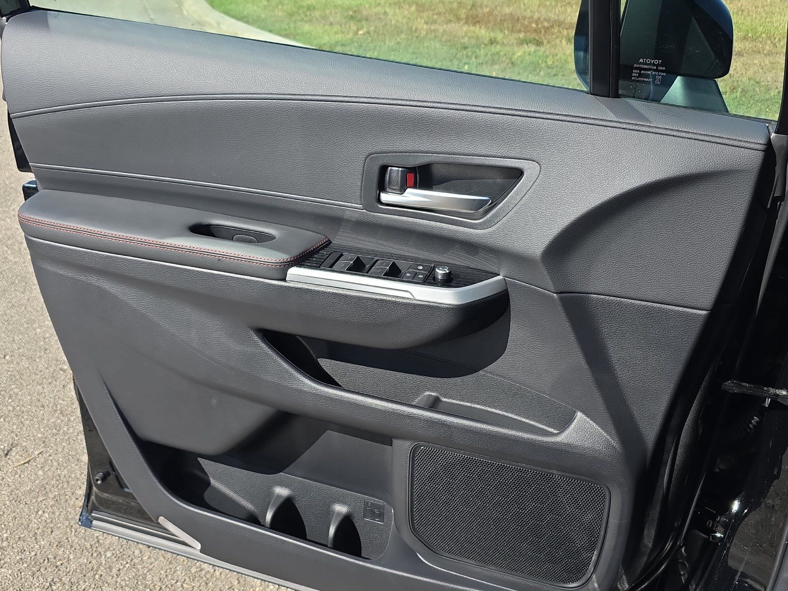 New 2026 Toyota Sienna XSE AWD/4WD image 23