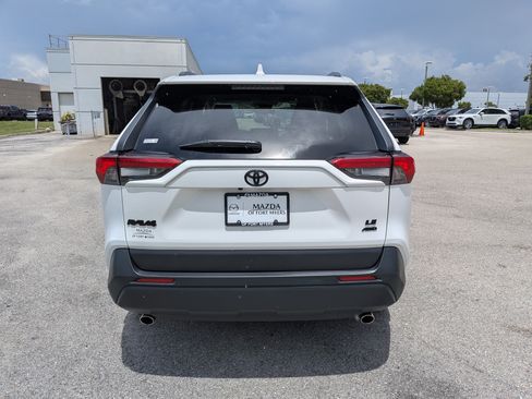 Used 2020 Toyota RAV4 LE w/ All Weather Liner Package AWD/4WD image 5