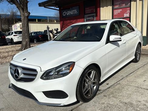 Used 2014 Mercedes-Benz E 350 4MATIC Sedan image 3