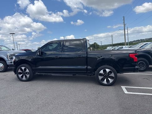 Used 2023 Ford F150 Lightning Platinum image 4