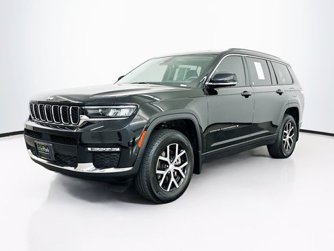 Used 2023 Jeep Grand Cherokee L Limited w/ Luxury Tech Group II AWD/4WD image 3