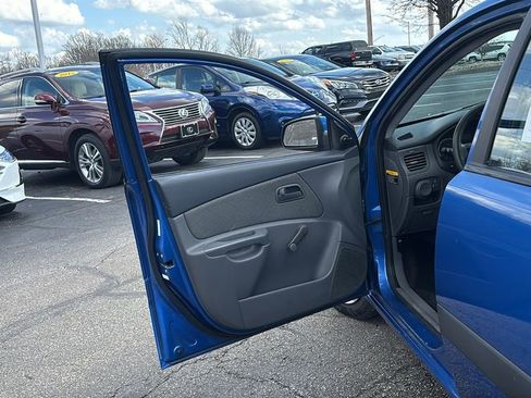 Used 2009 Kia Rio LX image 11